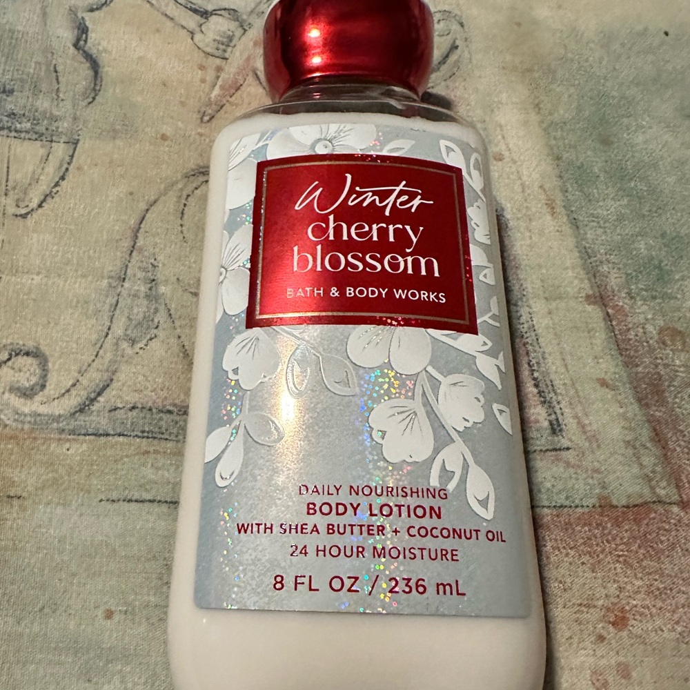 Bath & Body Works Winter Cherry Blossom Lotion - Red & White